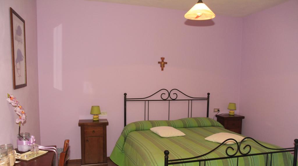 Hotel La Quiete Ассизи Номер фото